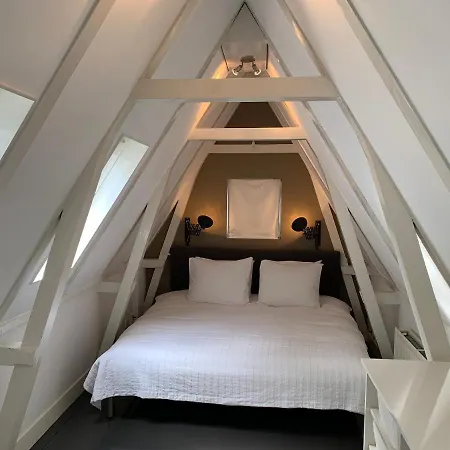 Loft In Monumental House